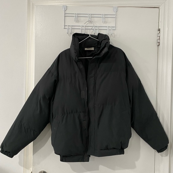 Essentials puff - Picture 6 of 6